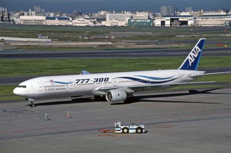 boeing 777 300 passenger.